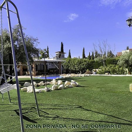 Villa Capricho De Luna Caparacena Eksteriør billede