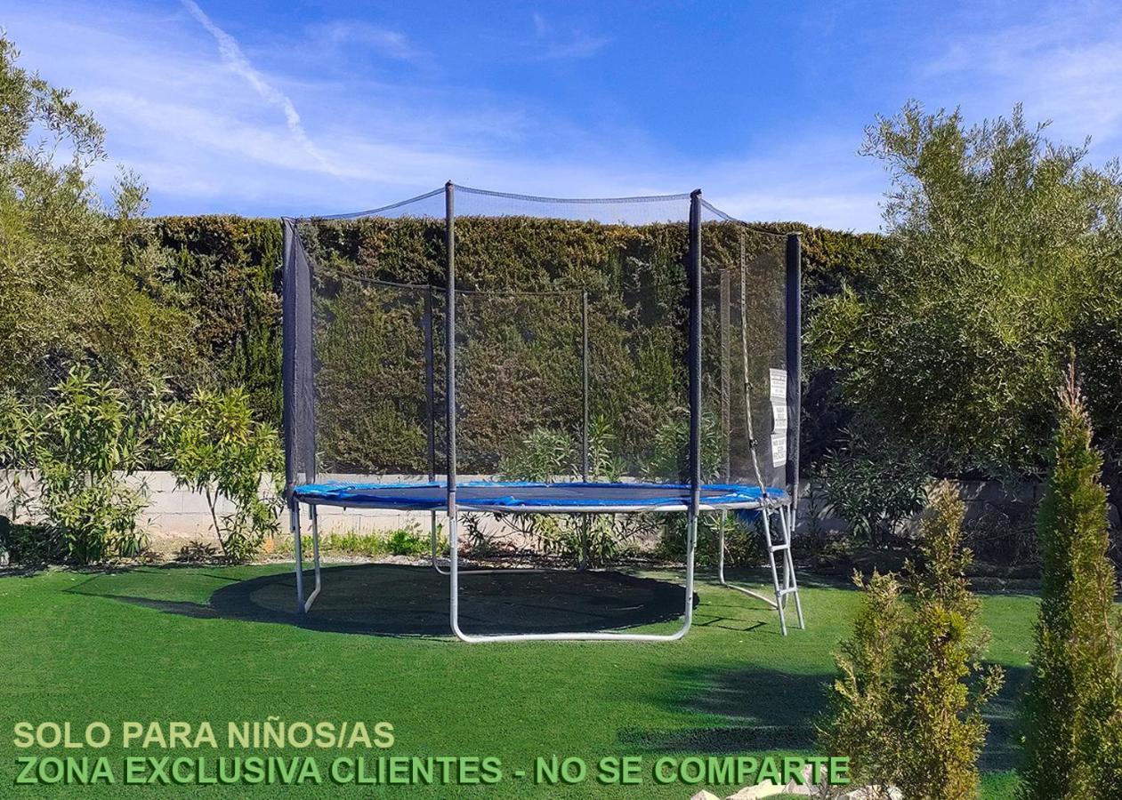 Villa Capricho De Luna Caparacena Eksteriør billede