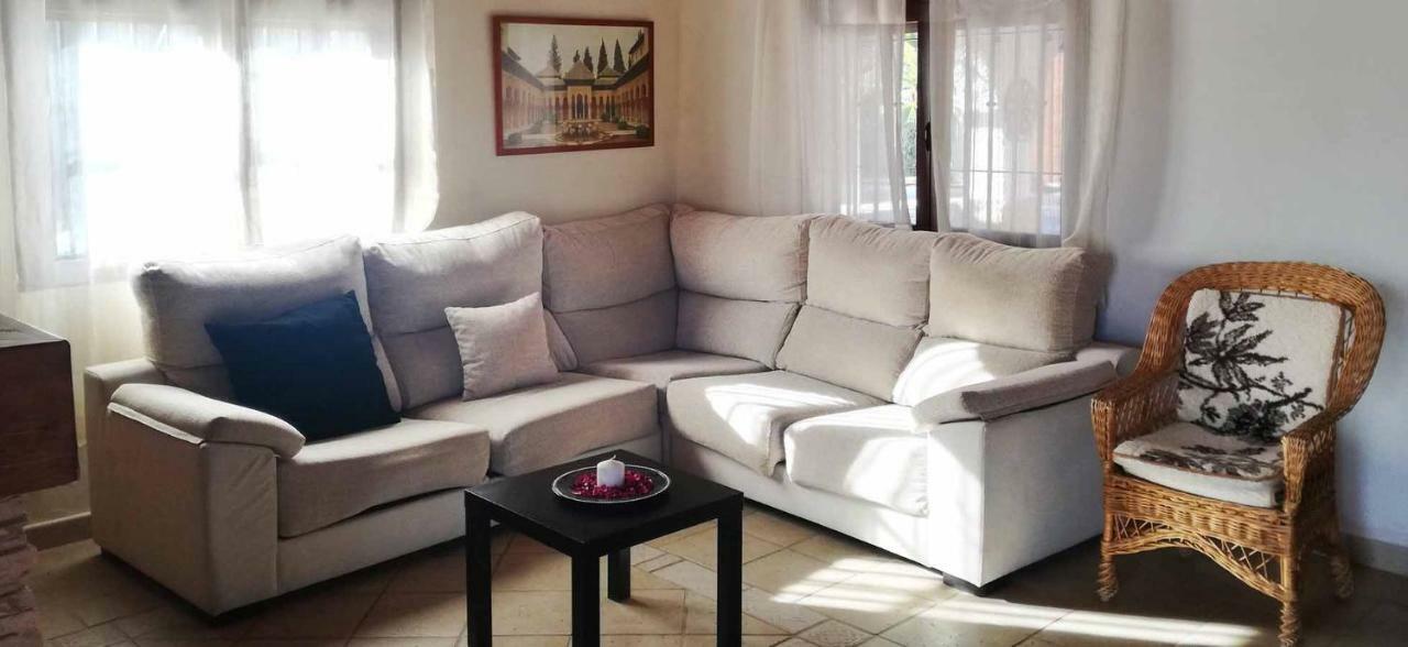 Villa Capricho De Luna Caparacena Eksteriør billede